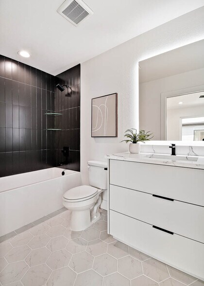 More Photos Of 204 9th St, Bentonville Apartments For Sale