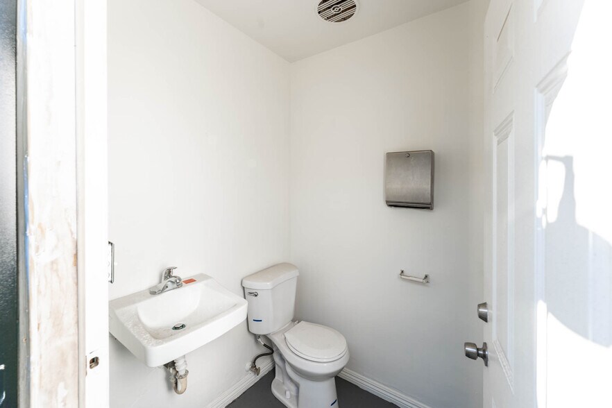 More Photos Of 8133 Foothill Blvd, Rancho Cucamonga Freestanding For Sale