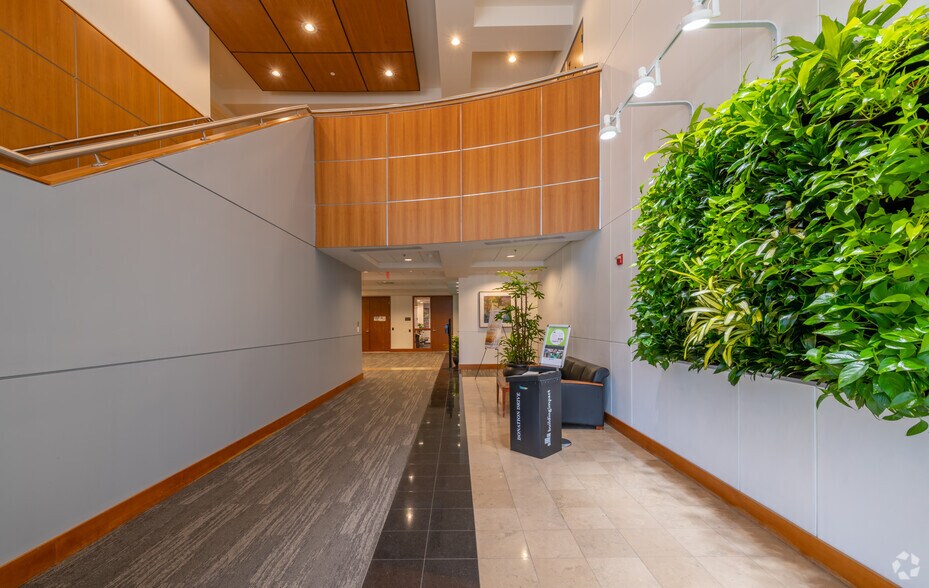 More Photos Of 200 Crossing Blvd, Framingham Office For Lease