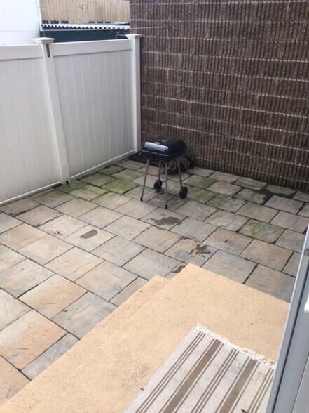 More Photos Of 340 Maple Ave, Westbury Apartments For Sale