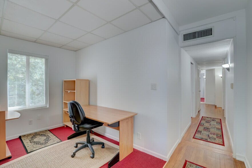 More Photos Of 8 SE 8th St, Fort Lauderdale Office For Lease