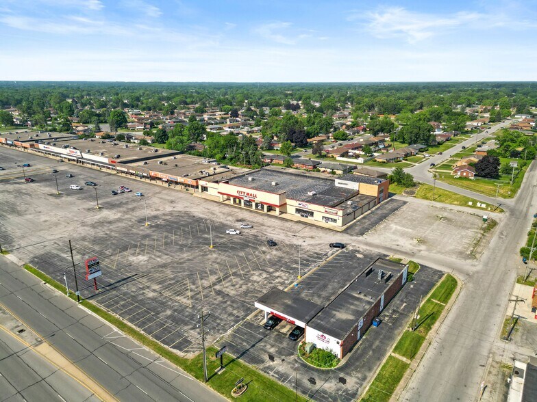 More Photos Of 5340-5364 Broadway, Merrillville Storefront For Sale