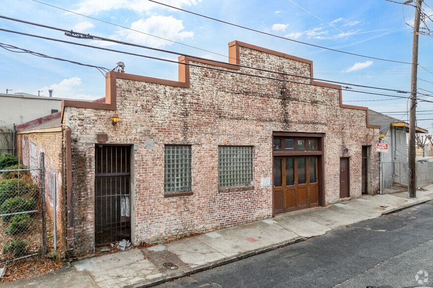 More Photos Of 290 Simpson St, Atlanta Flex For Lease