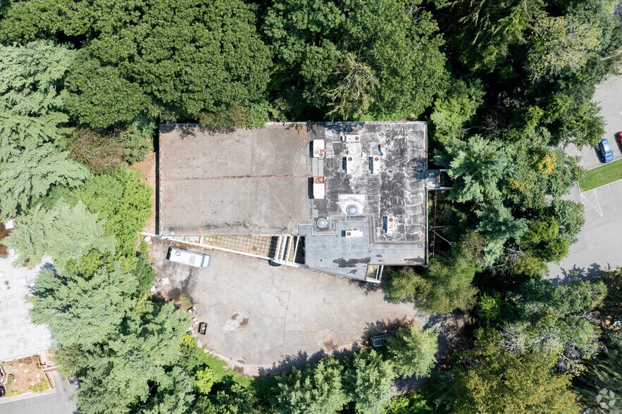 More Photos Of 140 Old Saw Mill River Rd, Hawthorne Research And Development For Sale