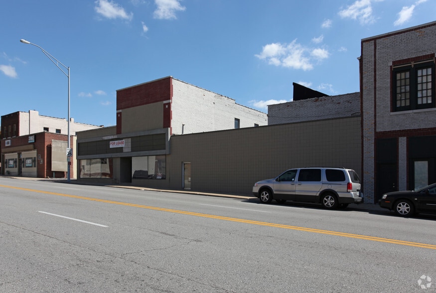 More Photos Of 1739 Oak St, Kansas City Office For Lease