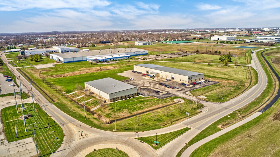 More Photos Of 1400 Commerce Pky, Franklin Warehouse For Lease