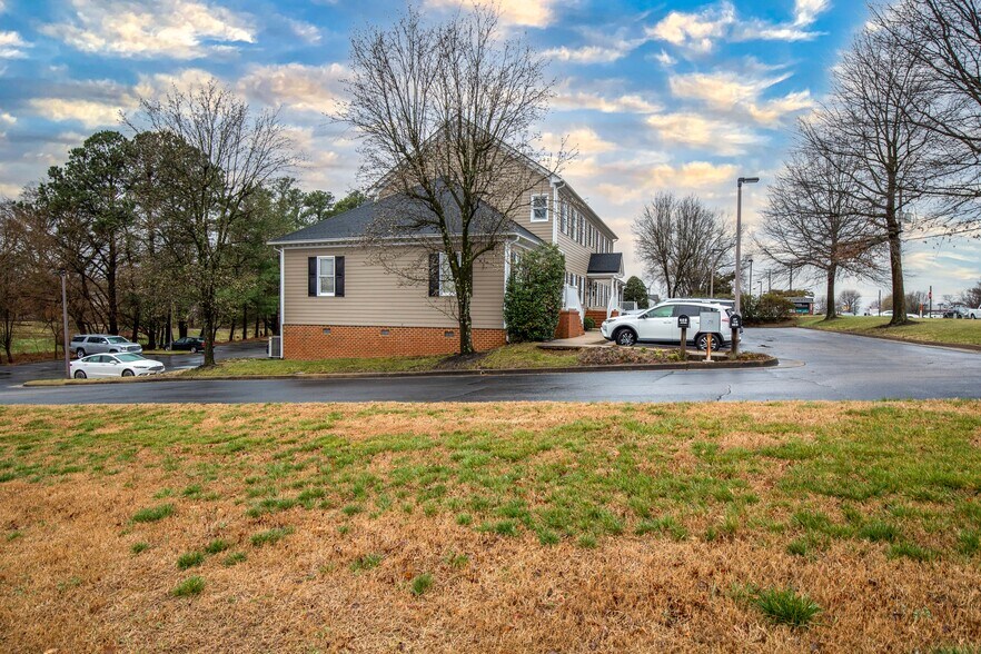 More Photos Of 6501 Mechanicsville Tpke, Mechanicsville Office For Lease