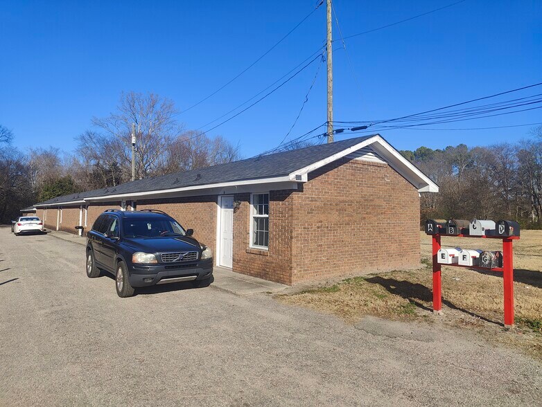 More Photos Of 916 E Raleigh Blvd, Rocky Mount Apartments For Sale