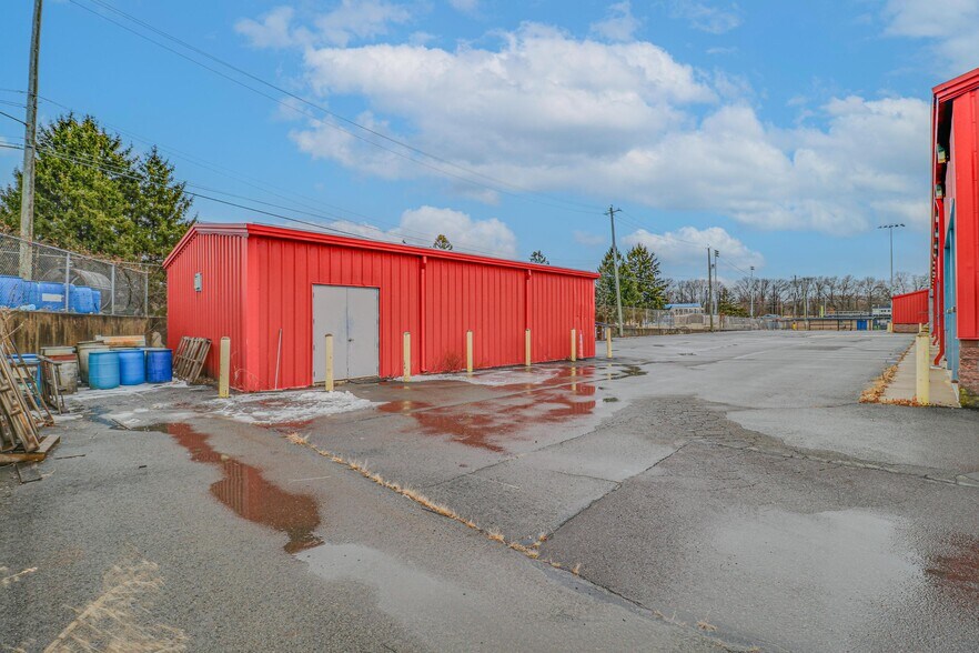 More Photos Of 315 Northampton St, Kingston Industrial For Sale