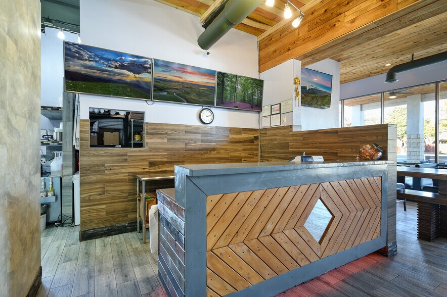 More Photos Of 4717 Gus Thomasson Rd, Mesquite Restaurant For Sale