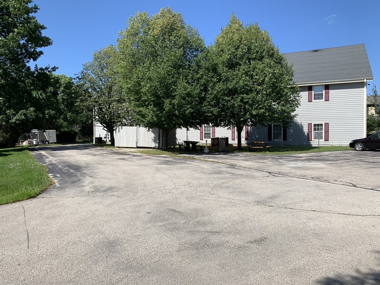 More Photos Of 14665 Lisbon Rd, Brookfield Medical For Lease
