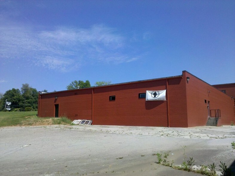 Primary Photo Of 971 Riverside Dr, Gainesville Office For Lease