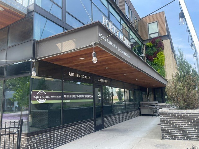 More Photos Of 1059 Wealthy St SE, Grand Rapids Apartments For Lease