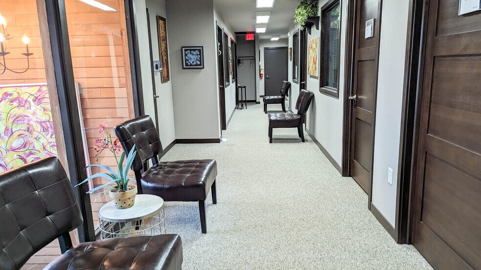 More Photos Of 529 Greene Ave, Green Bay Office For Lease