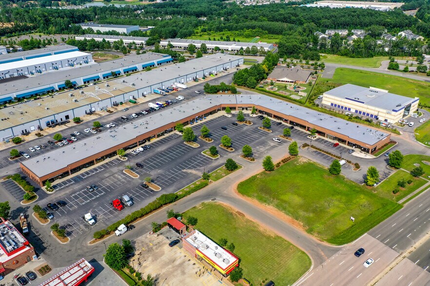 More Photos Of 2945 S Miami Blvd, Durham Unknown For Lease