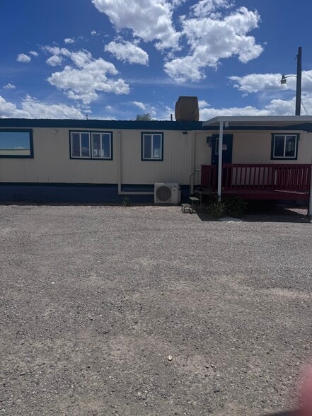 More Photos Of 727 Fruit Park Rd, Montrose Self Storage For Lease