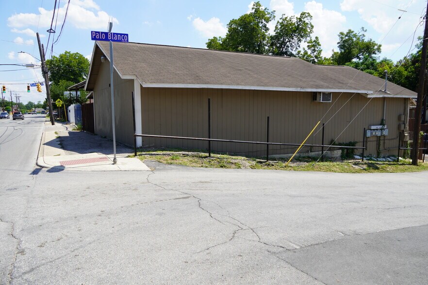More Photos Of 1601 S Roosevelt Ave, San Antonio Daycare Center For Sale