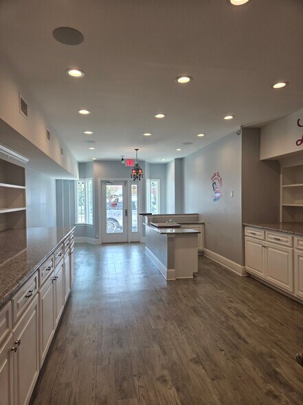 More Photos Of 108 S Pine St, Princeton Storefront Retail Office For Sale