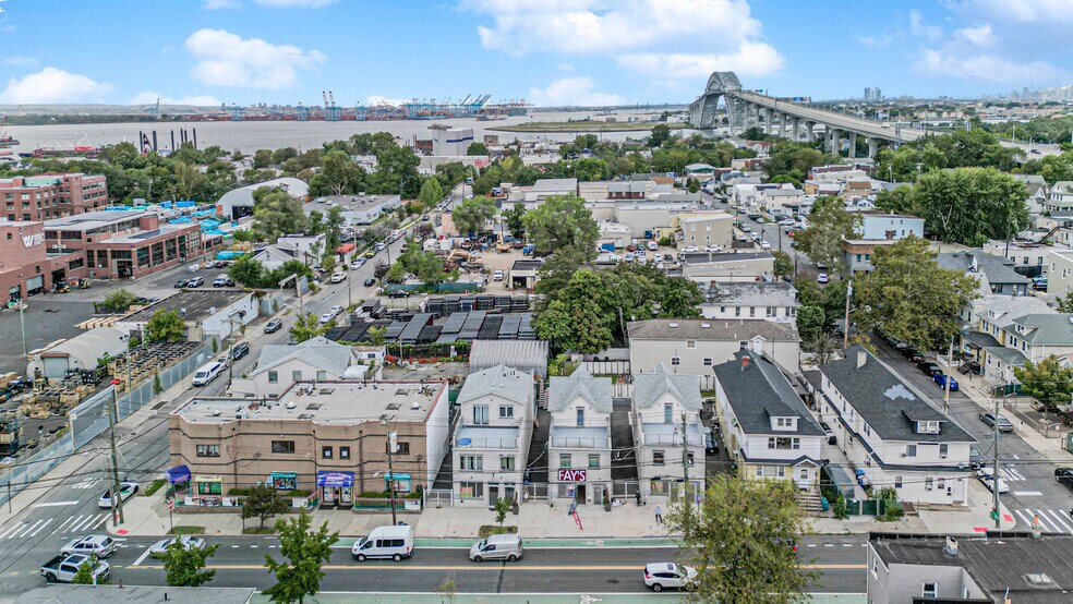 More Photos Of 271 Walker St, Staten Island General Retail For Sale