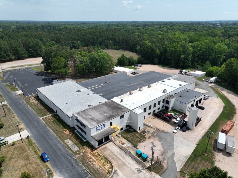 Primary Photo Of 414 N Meriah St, Landis Warehouse For Lease