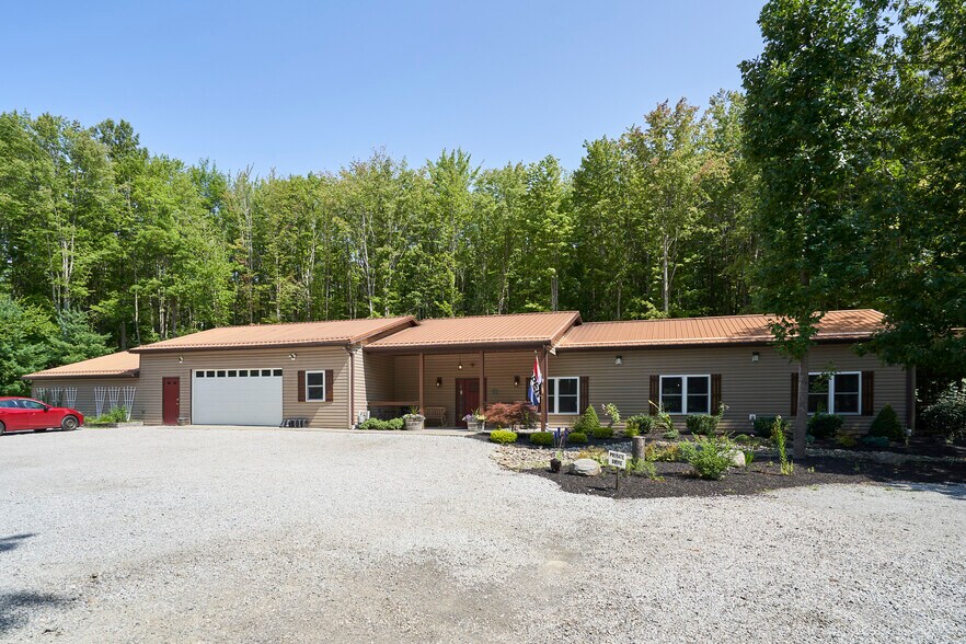 Primary Photo Of 834 Clyde Hill (South Countyline Rd), Geneva Winery Vineyard For Sale