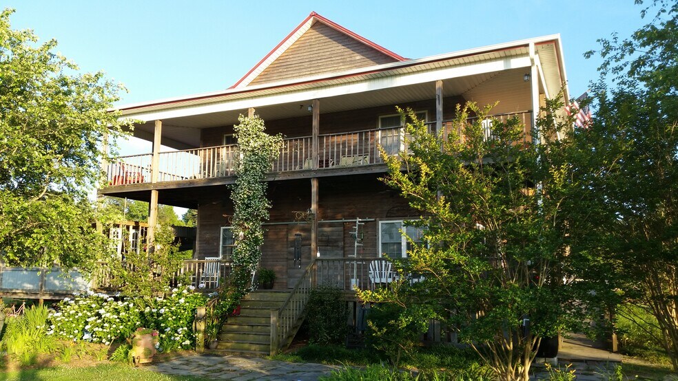 More Photos Of 95 Dot Ln, Tabor City Winery Vineyard For Lease