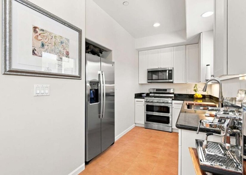 More Photos Of 2340 Palmetto Ave, Pacifica General Retail For Sale