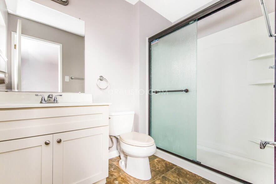 More Photos Of 2105 48th Ave, Oakland Apartments For Sale