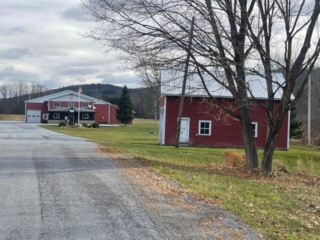 More Photos Of 628 South St, Hoosick Falls Specialty For Sale