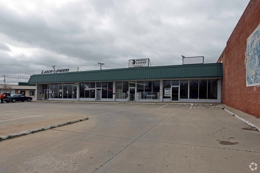 More Photos Of 900-908 W Britton Rd, Oklahoma City Unknown For Lease