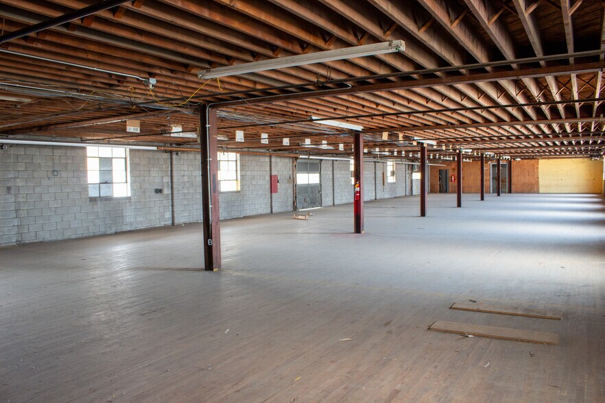 More Photos Of 1224 Mill St, Jasper Manufacturing For Lease