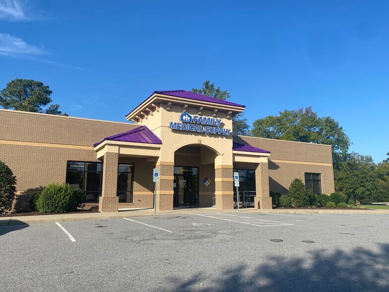 Primary Photo Of 1038 Wh Smith Blvd, Greenville Medical For Lease