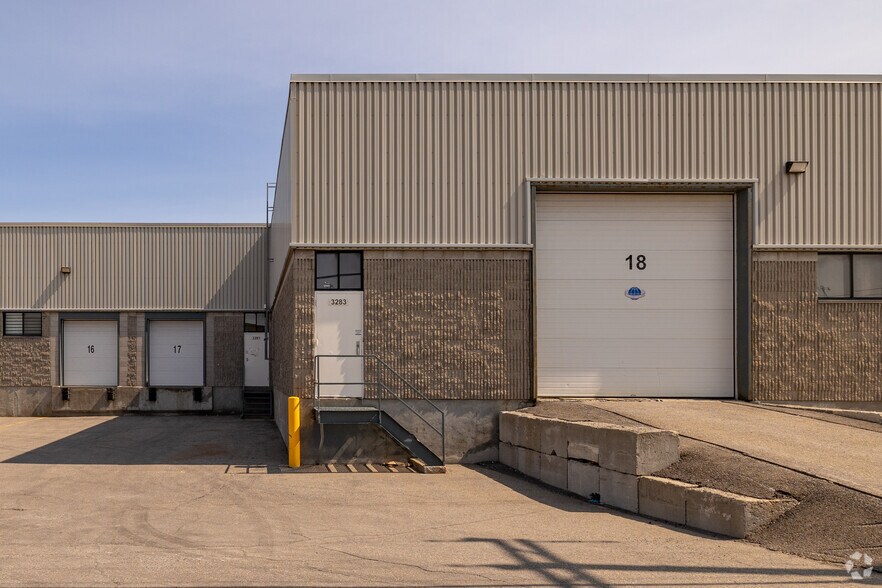 More Photos Of 3225-3285 Jean-Béraud, Laval General Retail For Sale