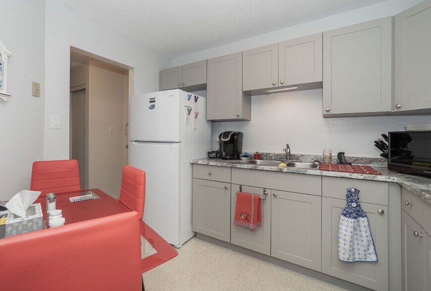 More Photos Of 1 Robert St, Arnprior Apartments For Sale