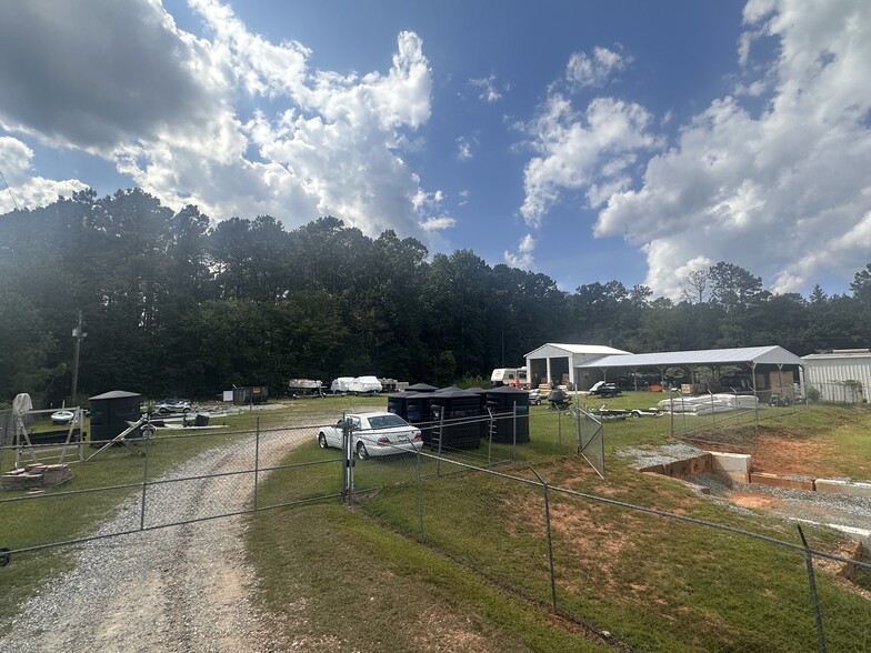 More Photos Of 3028 N Columbia St, Milledgeville Showroom For Sale