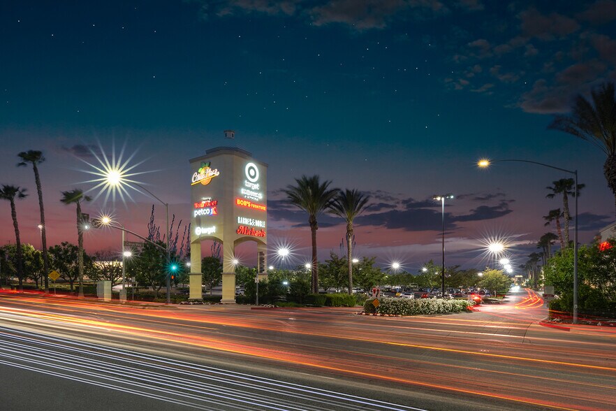 More Photos Of 27320-27550 Lugonia, Redlands Unknown For Lease