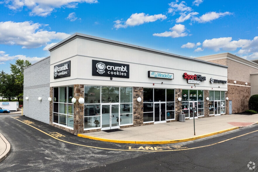 More Photos Of 200-500 Rockhill Dr, Bensalem Freestanding For Lease
