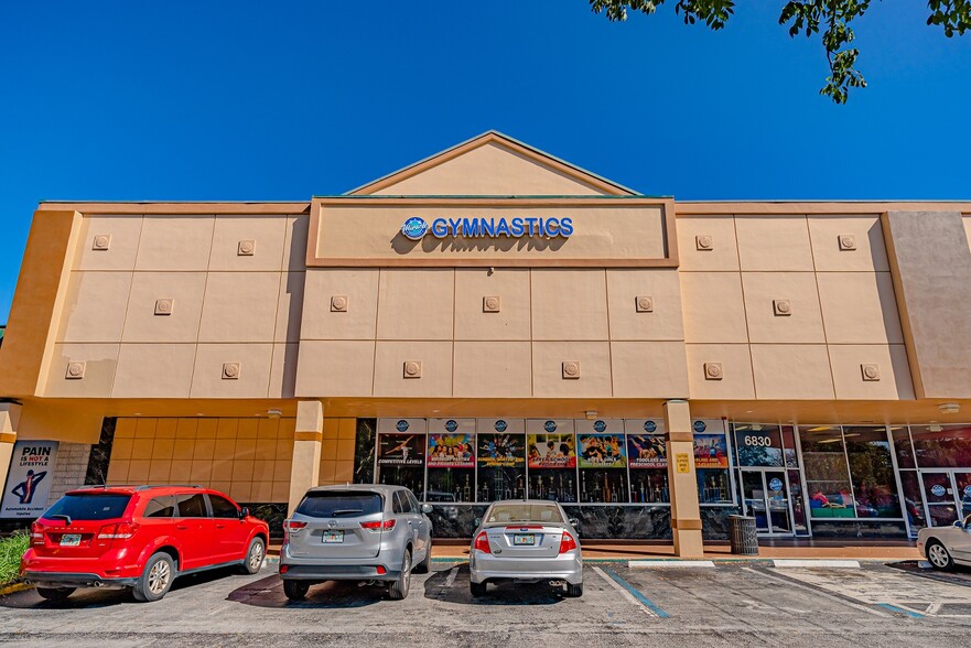 More Photos Of 6702-6900 N University Dr, Tamarac Unknown For Lease