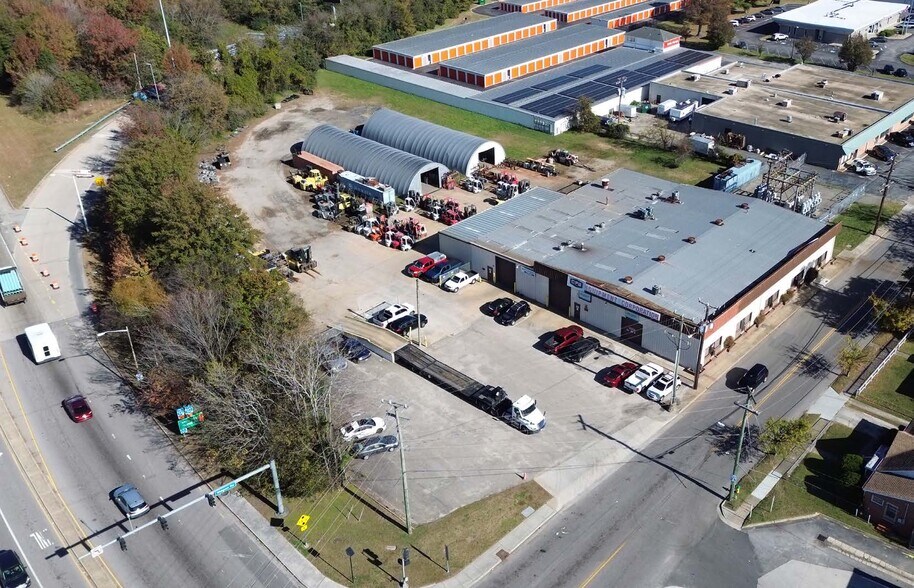 Primary Photo Of 818 Widgeon Rd, Norfolk Warehouse For Lease