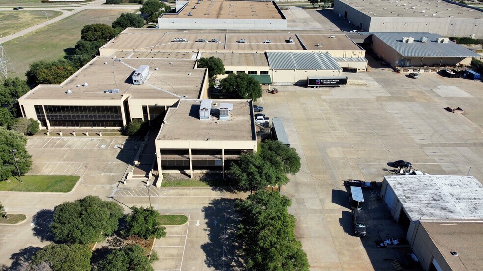 More Photos Of 2550 McMillan Pky, Fort Worth Distribution For Lease