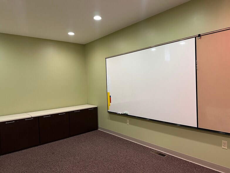 More Photos Of 1310 Church St, Moscow Medical For Lease