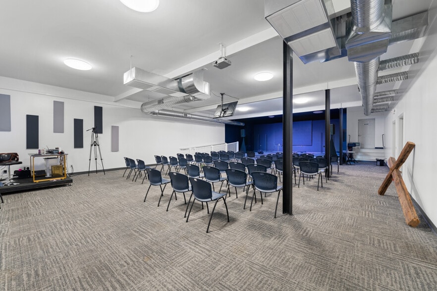 More Photos Of 815 Woodland Ave, Sanford Industrial For Sale
