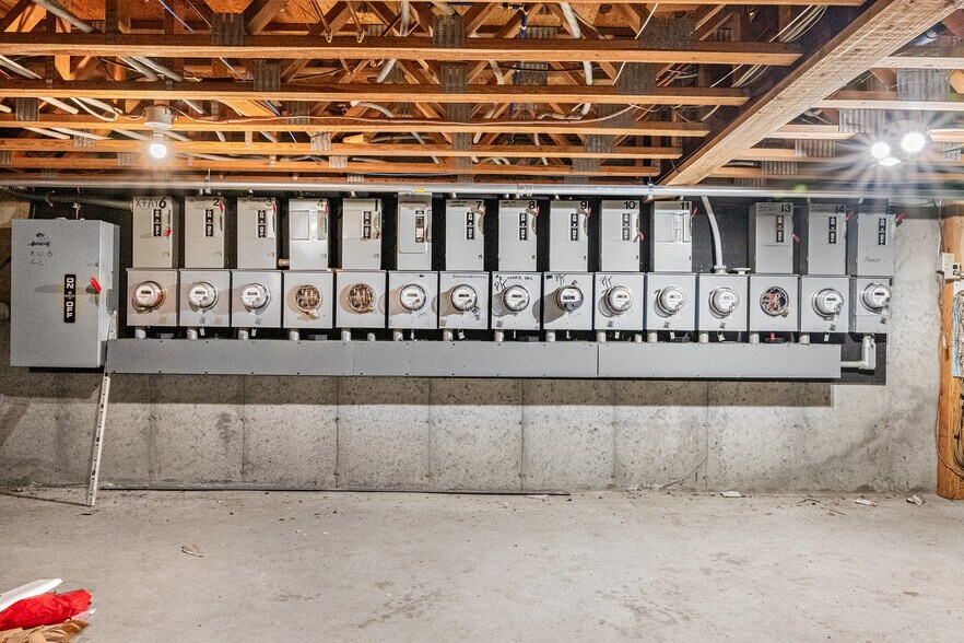 More Photos Of 131 Boston Post Rd, East Lyme Office For Lease