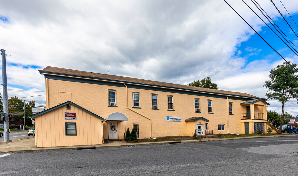 More Photos Of 141 Ulster Ave, Saugerties Storefront Retail Residential For Sale