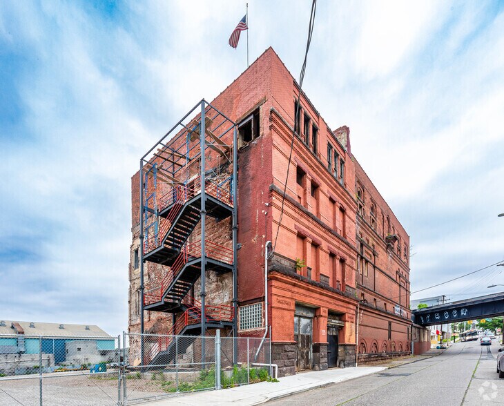 Primary Photo Of 63 Governor St, Paterson Warehouse For Lease
