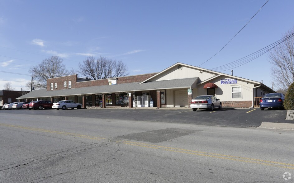 More Photos Of 100-106 S Sterling Ave, Sugar Creek Unknown For Lease