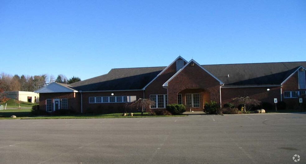 Primary Photo Of 110 Arrowhead Dr, Slippery Rock Telecom Hotel Data Hosting For Lease