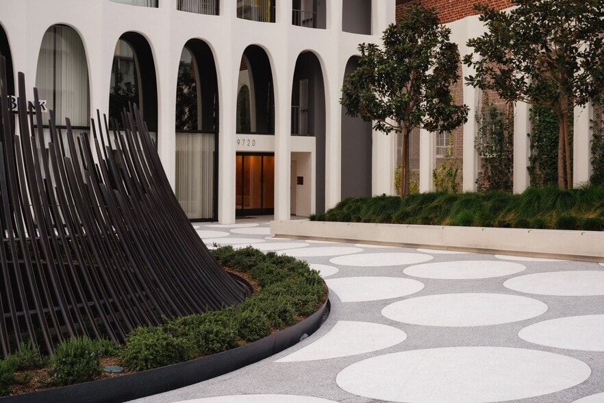 More Photos Of 9720 Wilshire Blvd, Beverly Hills Office For Lease