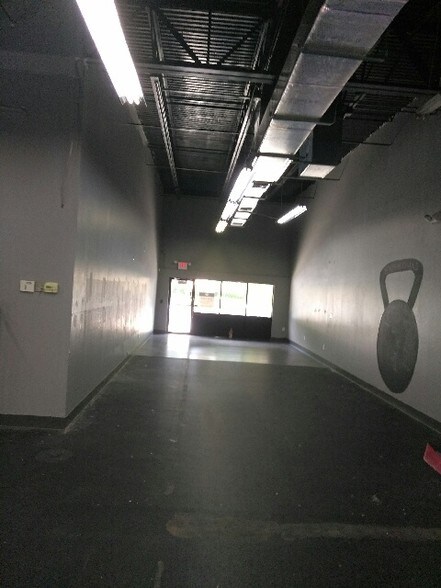 More Photos Of 11300-11354 Wiles Rd, Coral Springs General Retail For Sale