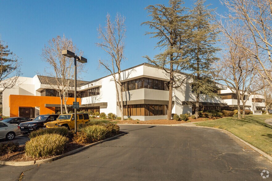 More Photos Of 1451 River Park Dr, Sacramento Office For Lease